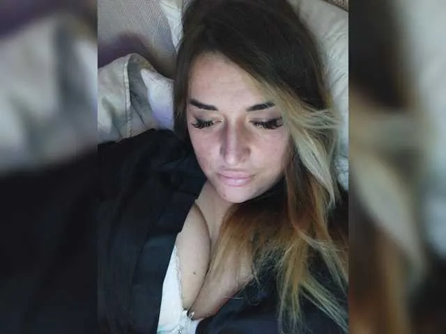 Live sex webcam photo for Wennice #271611968