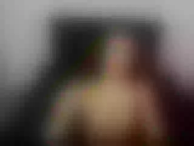 Live sex webcam photo for Maeve3 #271606393