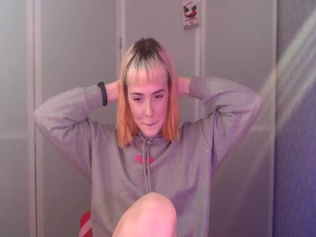 Live sex webcam photo for Matilda666 #271603741