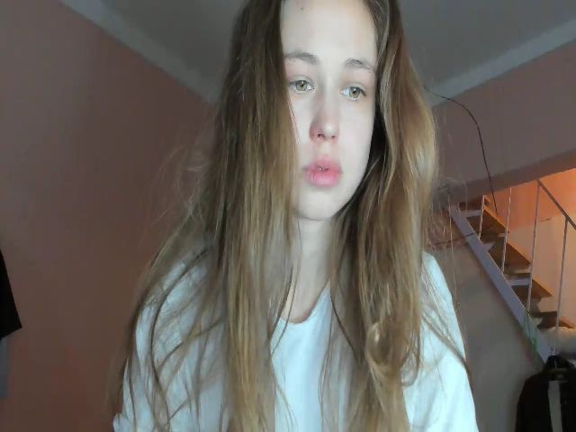Live sex webcam photo for Jennui #271610678