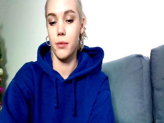 Live sex webcam photo for SophsRoom #271610907