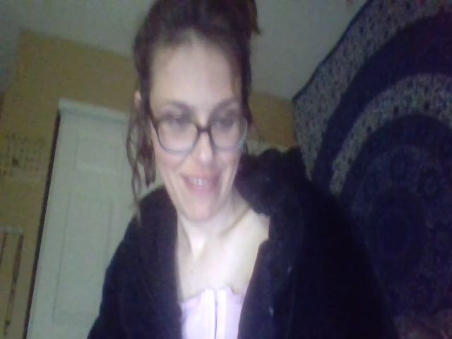 Live sex webcam photo for SadeIneed #271603760