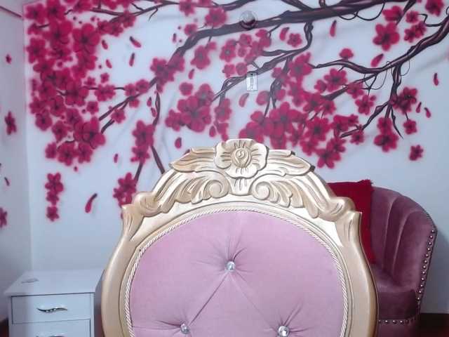 Live sex webcam photo for chanel-kin #271603225