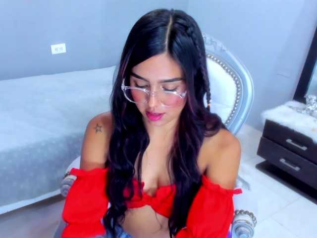 Live sex webcam photo for maray-11 #271603257