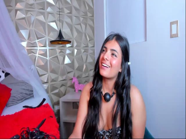 Live sex webcam photo for Martina_ML #271605478