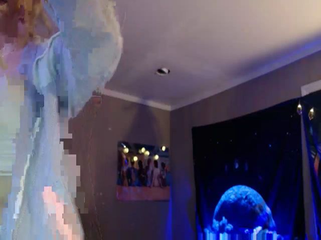 Live sex webcam photo for Plainxjane #271614475
