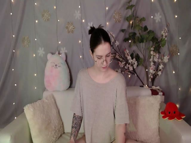Live sex webcam photo for sonia_moon #271603930
