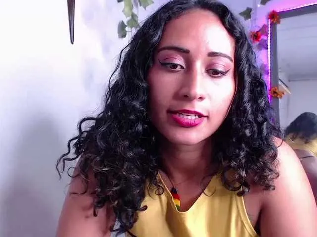 Live sex webcam photo for PAAMELA01 #271602472