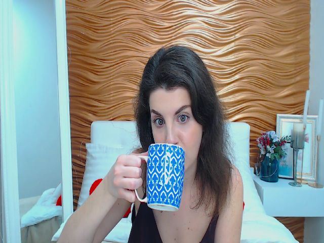 Live sex webcam photo for LolliBloom #271606911
