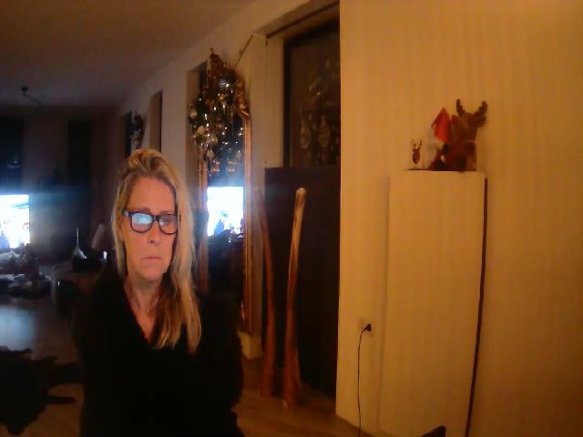 Live sex webcam photo for MissReneee #271613337