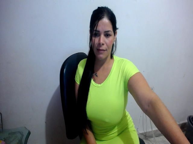 Live sex webcam photo for auradesirexx #271605385