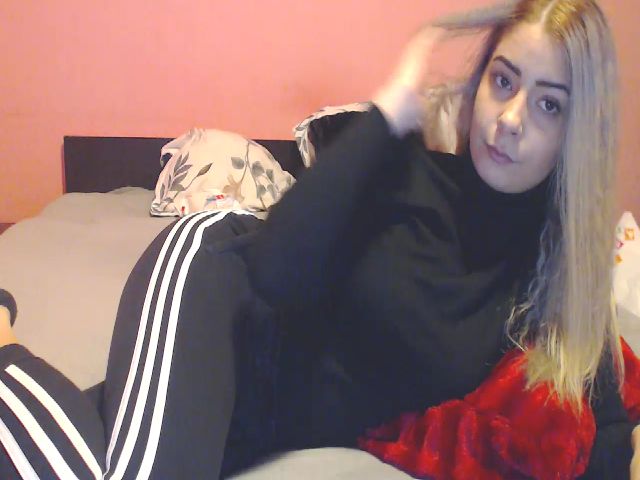 Live sex webcam photo for ellagirlsweet #271611028
