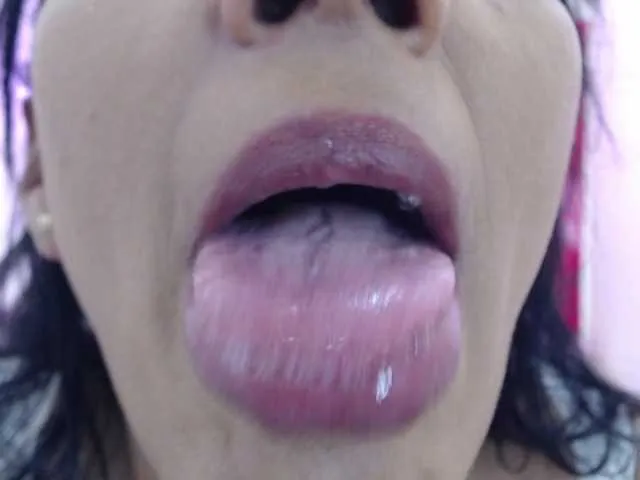 Live sex webcam photo for JulietaMilf #271615740