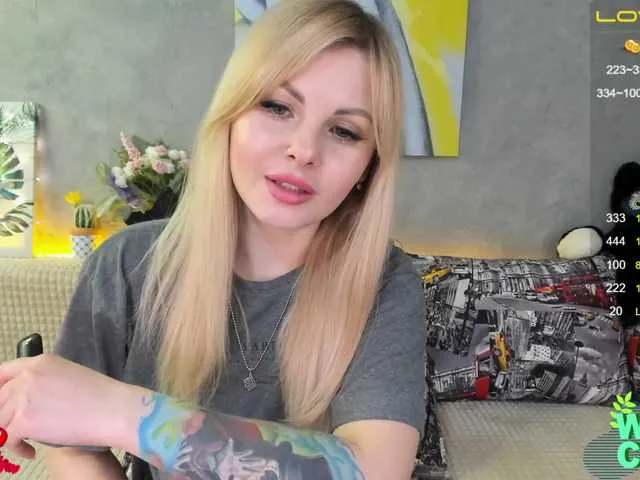 Live sex webcam photo for LiluDallass #287915696