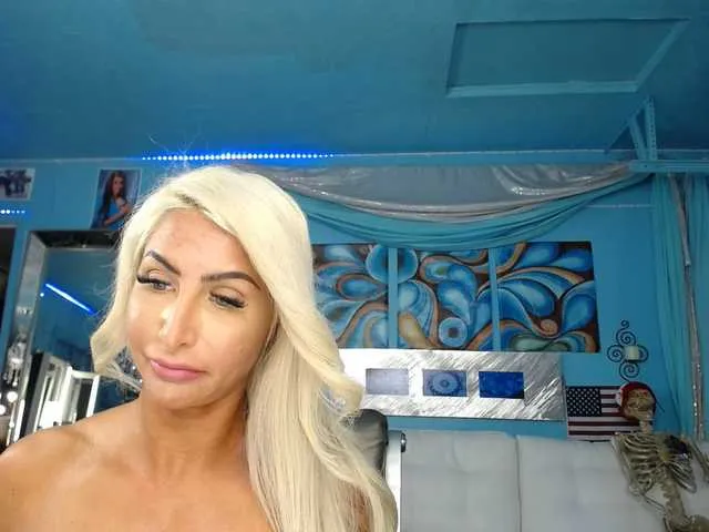 Live sex webcam photo for adrianna_fox #287953286