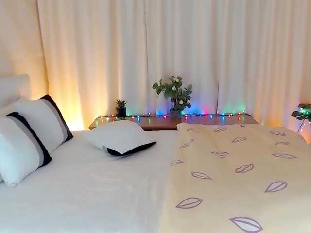 Live sex webcam photo for luisana64 #271624511