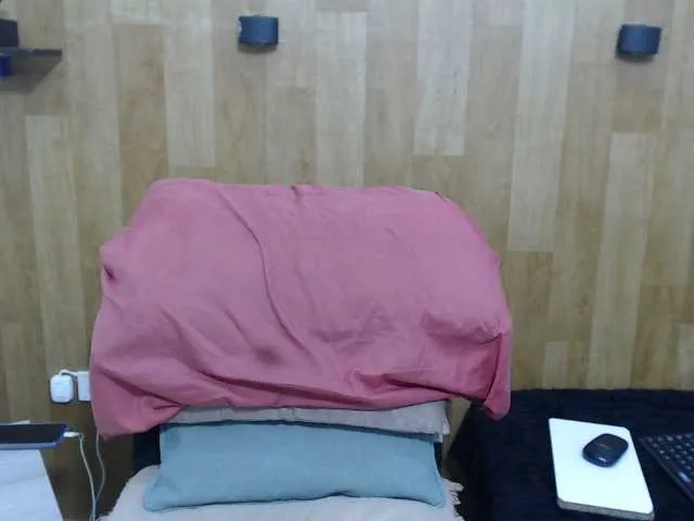 Live sex webcam photo for ebonycristal #271618954