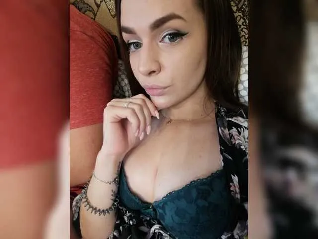 Live sex webcam photo for HellMor #271624210