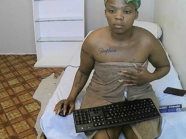 Live sex webcam photo for BlackMagic357 #271625500