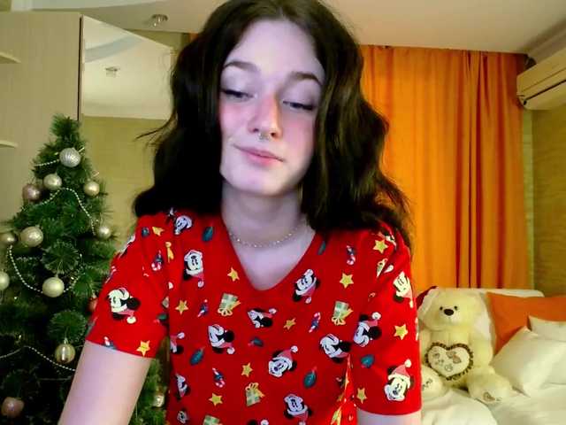 Live sex webcam photo for BurningHearte #271618865