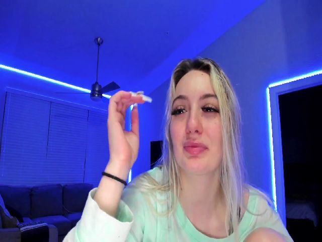 Live sex webcam photo for Sammy_gray #271617216