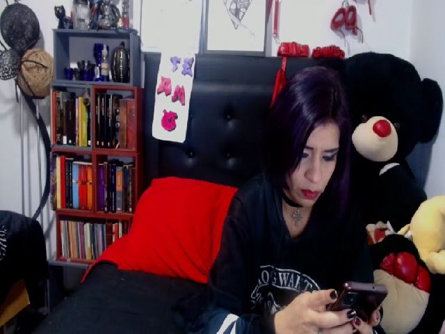 Live sex webcam photo for MilfKatty #271617269