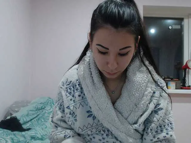 Live sex webcam photo for HotRose01 #271625294