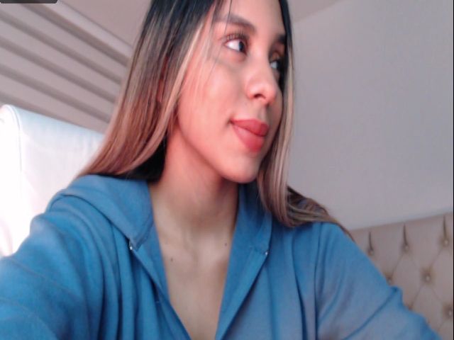 Live sex webcam photo for angelalovers #271617008