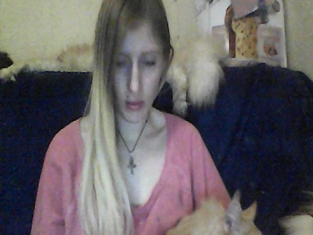 Live sex webcam photo for GuiltyKitty #271626427