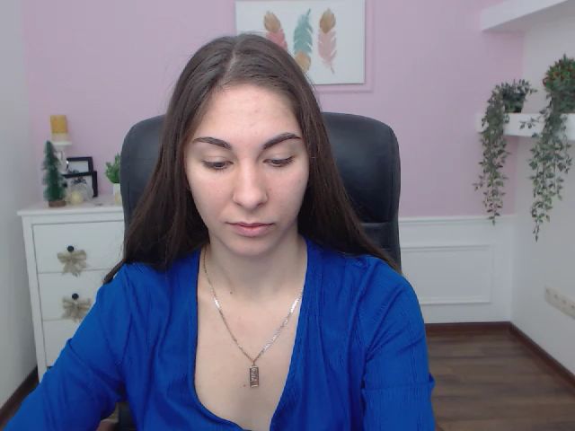 Live sex webcam photo for EmilyStarr #271617950