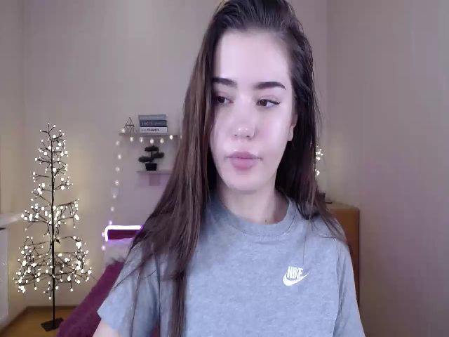 Live sex webcam photo for JessieBree #271620268
