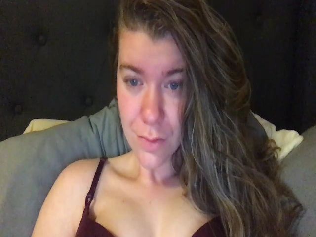 Live sex webcam photo for Trixiegirl3 #271622615