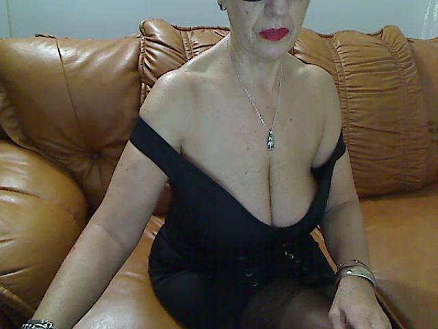 Live sex webcam photo for Junonnna #271628352