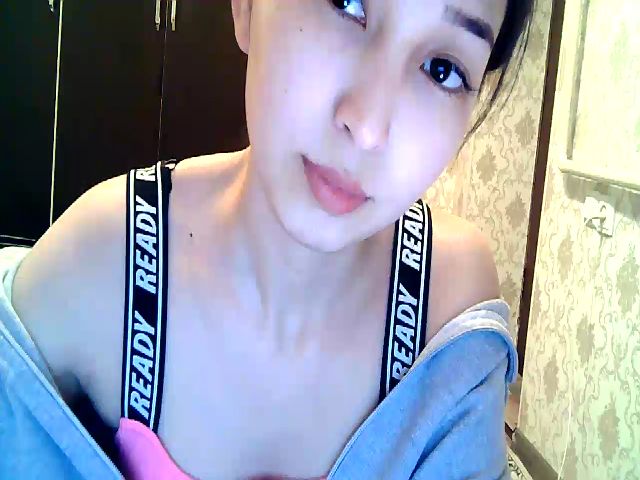 Live sex webcam photo for MissMolly____ #271628022