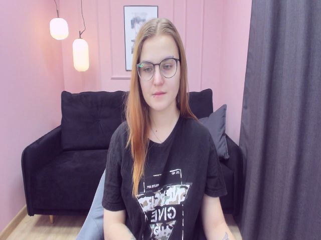 Live sex webcam photo for EvaMild #271615958