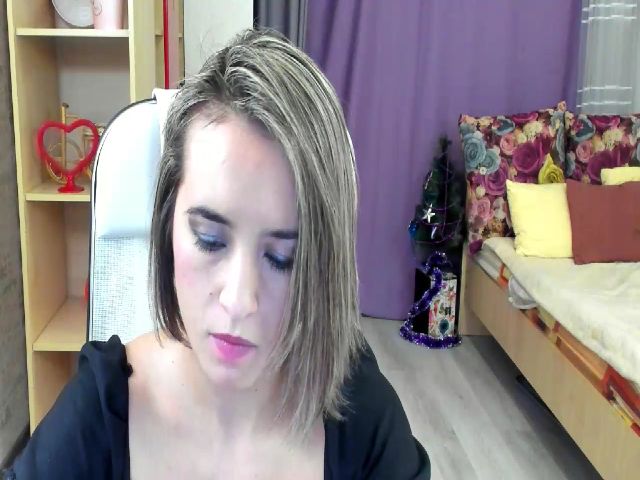 Live sex webcam photo for MisssJackson #271623363