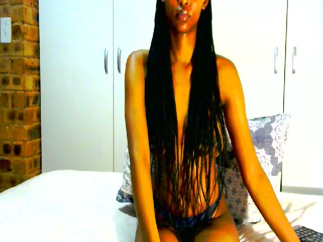 Live sex webcam photo for Chloeross18 #271620426