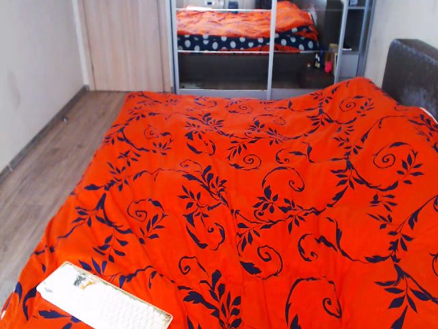 Live sex webcam photo for HotPrincess28 #271620570