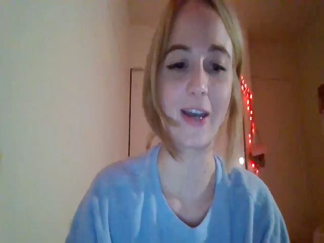 Live sex webcam photo for Leeanamae #271617729