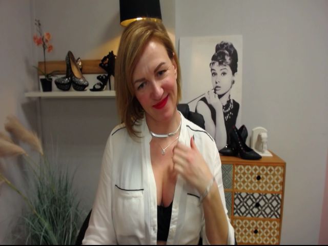 Live sex webcam photo for EroticFELIZIA #271623985