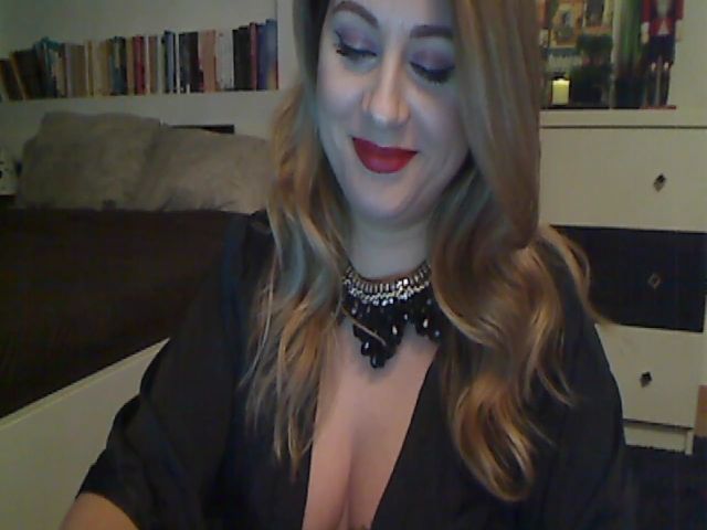 Live sex webcam photo for MISS__S #271614875
