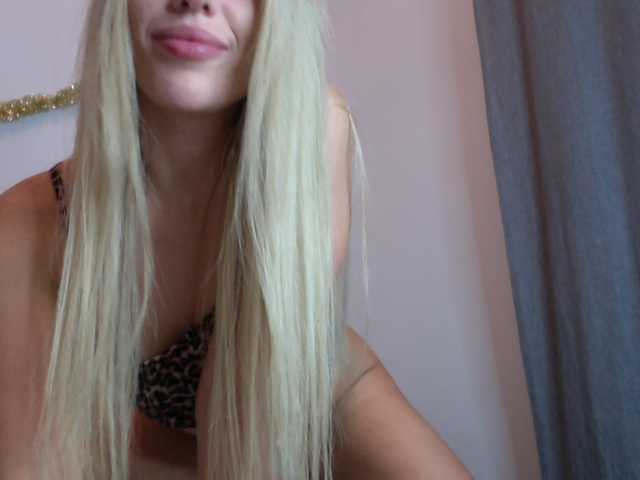 Live sex webcam photo for blondinochkaa #271615012