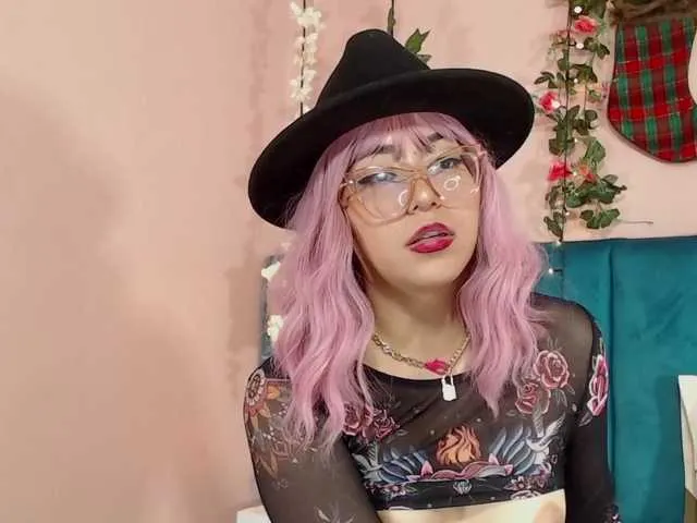 Live sex webcam photo for LennaHale #271615661