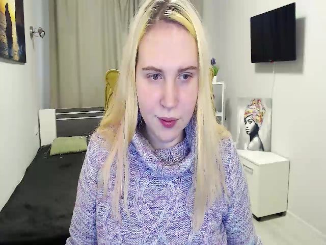 Live sex webcam photo for SweetnessLucy #271620462
