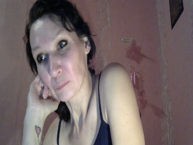 Live sex webcam photo for XHornyPussyXX #271624887