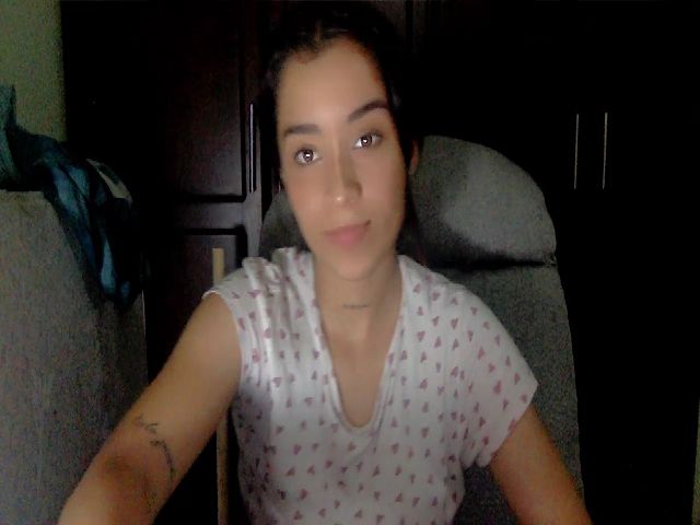 Live sex webcam photo for tinquerbell69 #271628368