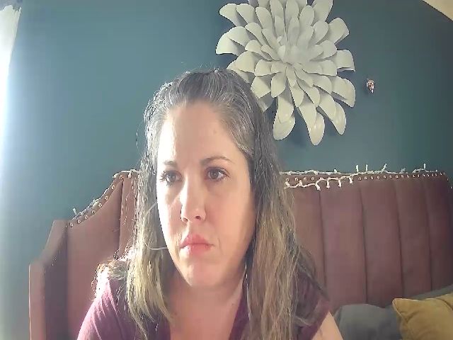 Live sex webcam photo for Laural55 #271623302