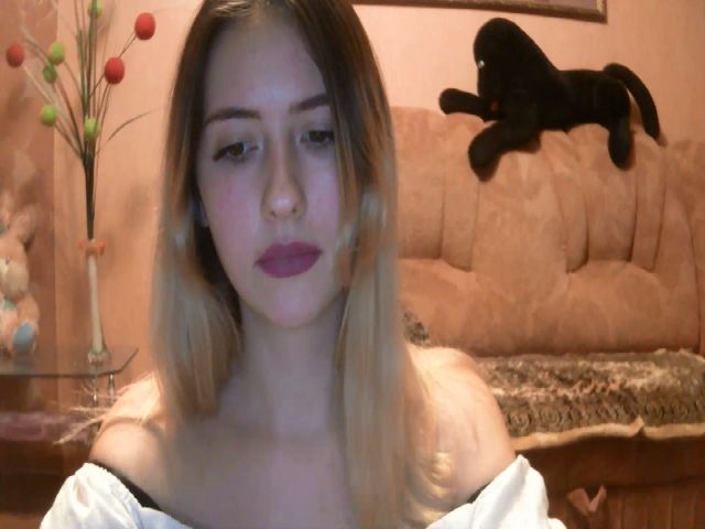 Live sex webcam photo for WhiteMilka #271628100