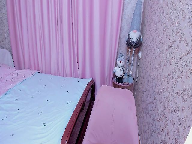 Live sex webcam photo for Red_Canary #271628550