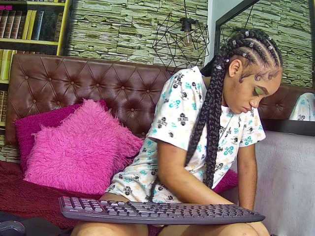 Live sex webcam photo for rychelebony #271625344